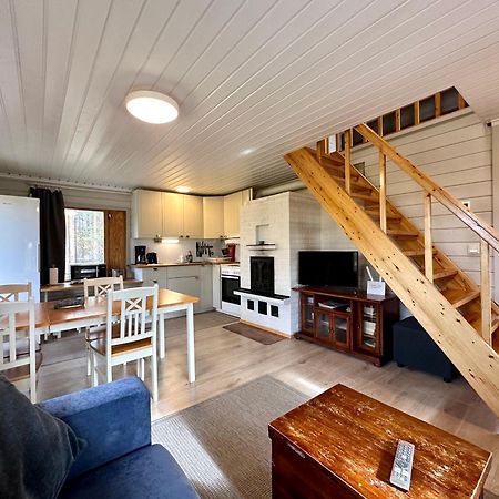 Hillside Cottage Ivalo Exterior photo
